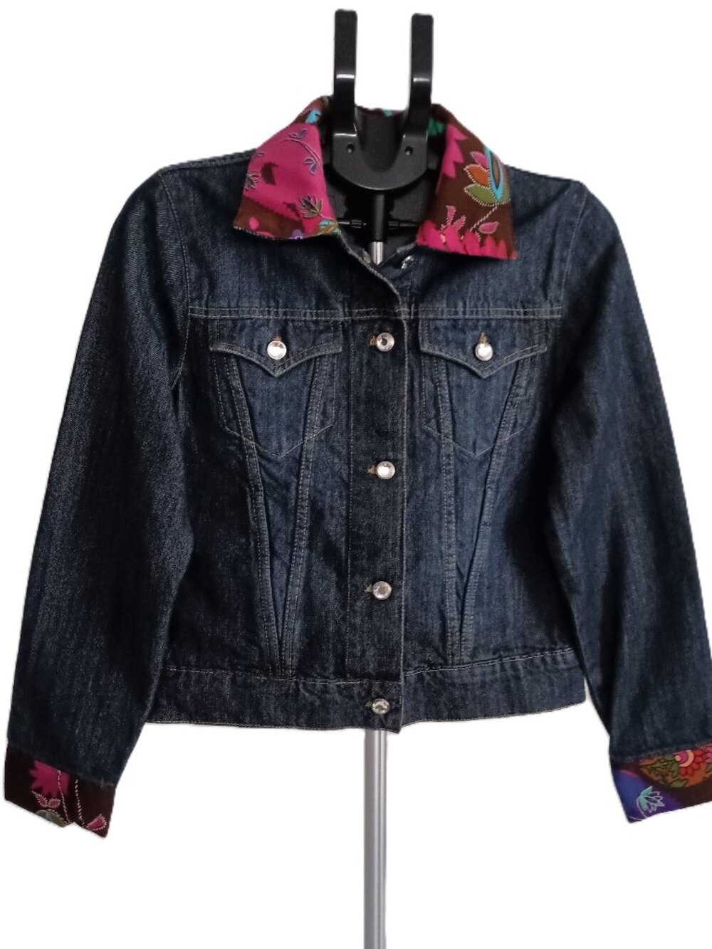 Joluka Embellished Jean Jacket Floral Collar Rhinestone Buttons Women’s M EUC